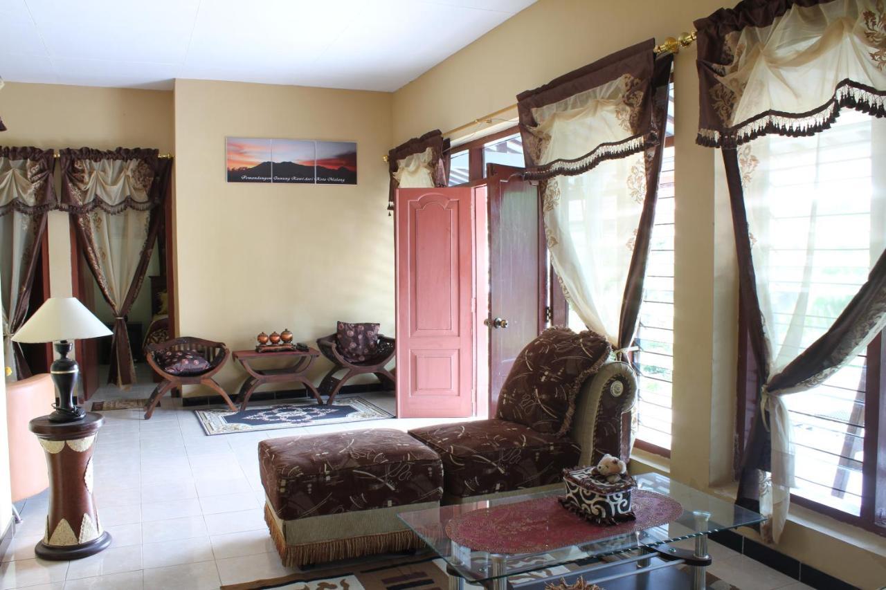 Marry Ind Gunung Kawi Guest House Malang Bumirejo Ngoại thất bức ảnh