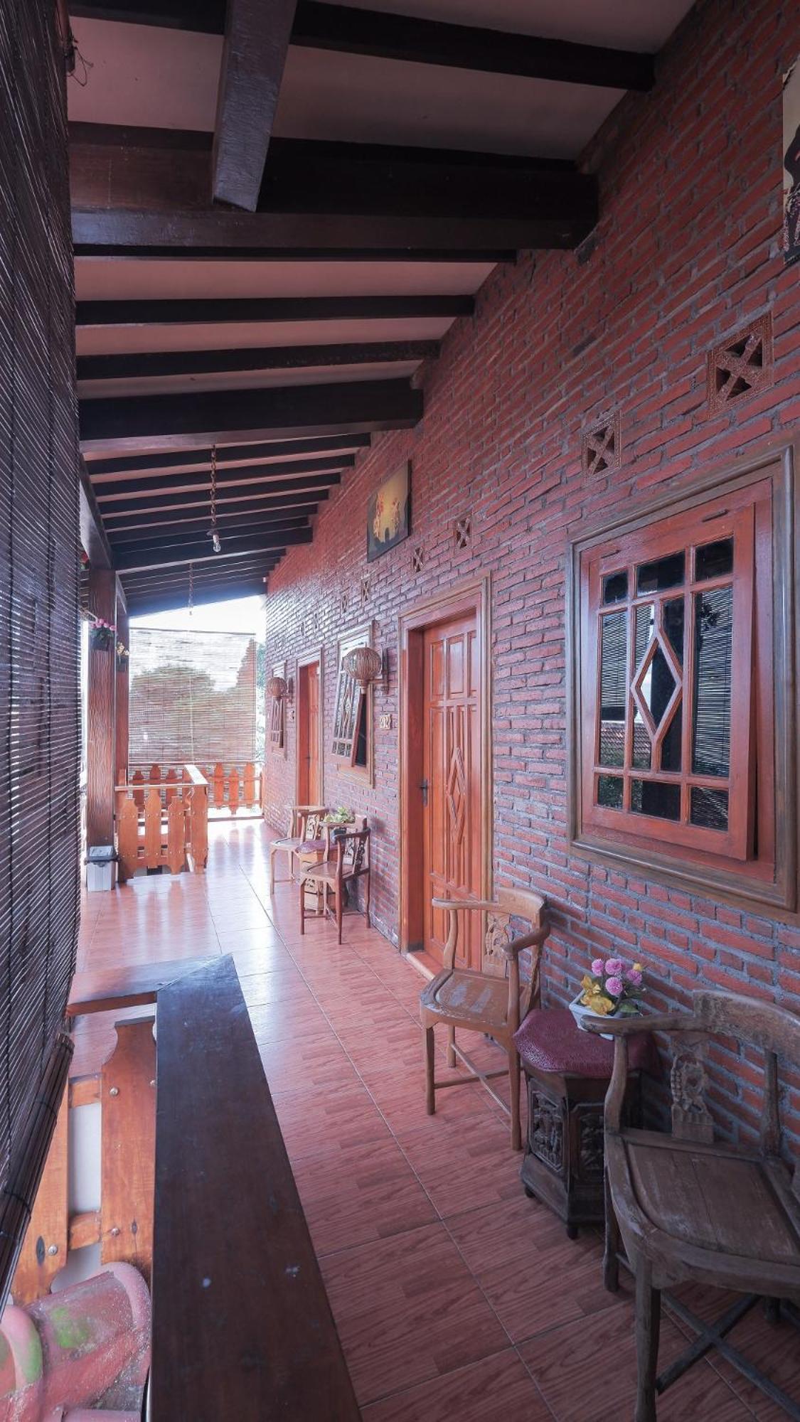 Marry Ind Gunung Kawi Guest House Malang Bumirejo Ngoại thất bức ảnh